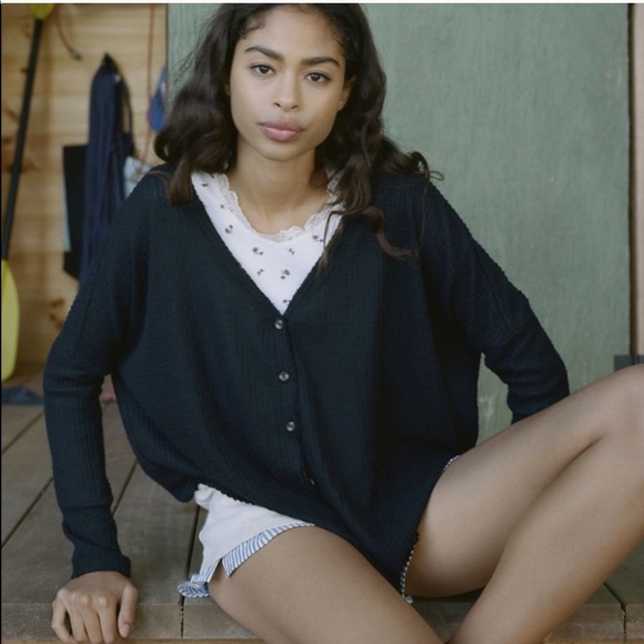 Urban Outfitters Tops - Urban Outfitters Black Oversized Jojo Thermal